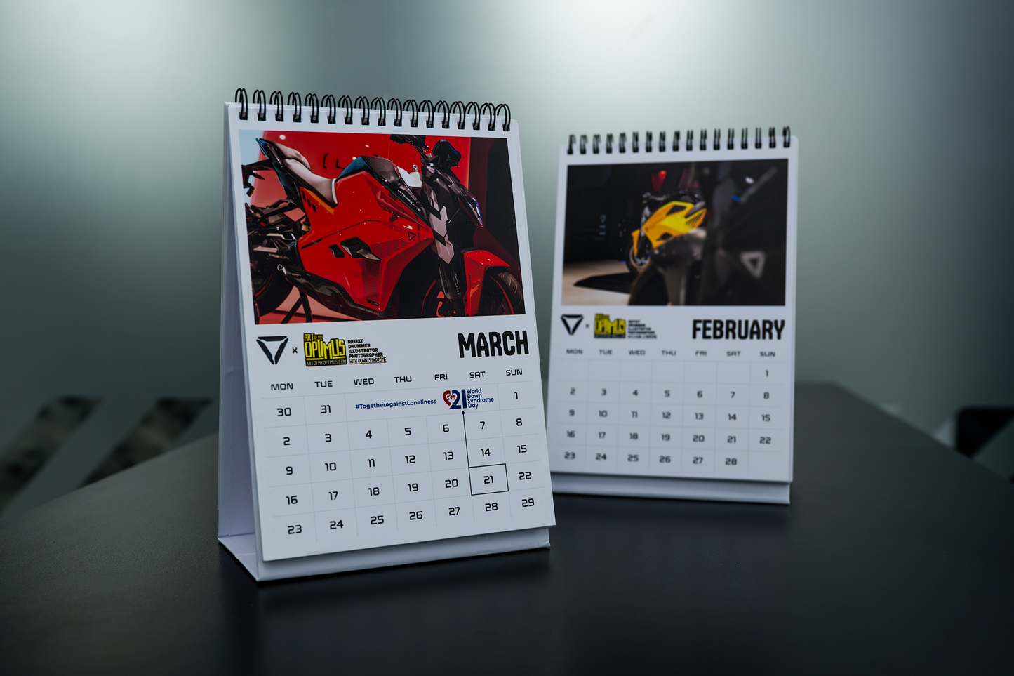 UV x AOMO 2026 DESK CALENDAR