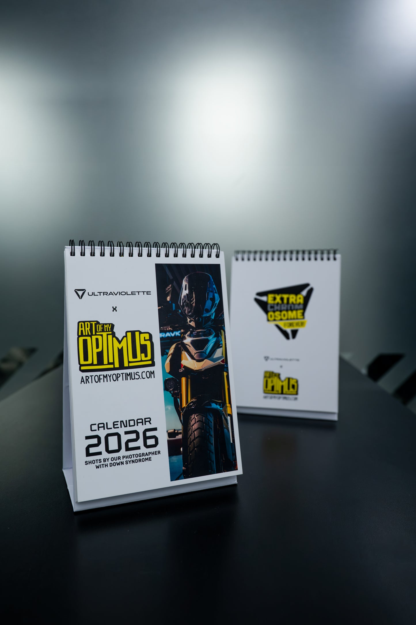 UV x AOMO 2026 DESK CALENDAR