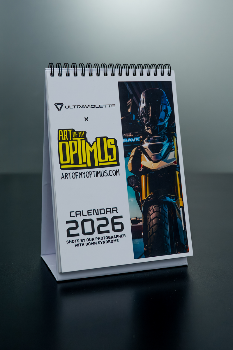 UV x AOMO 2026 DESK CALENDAR